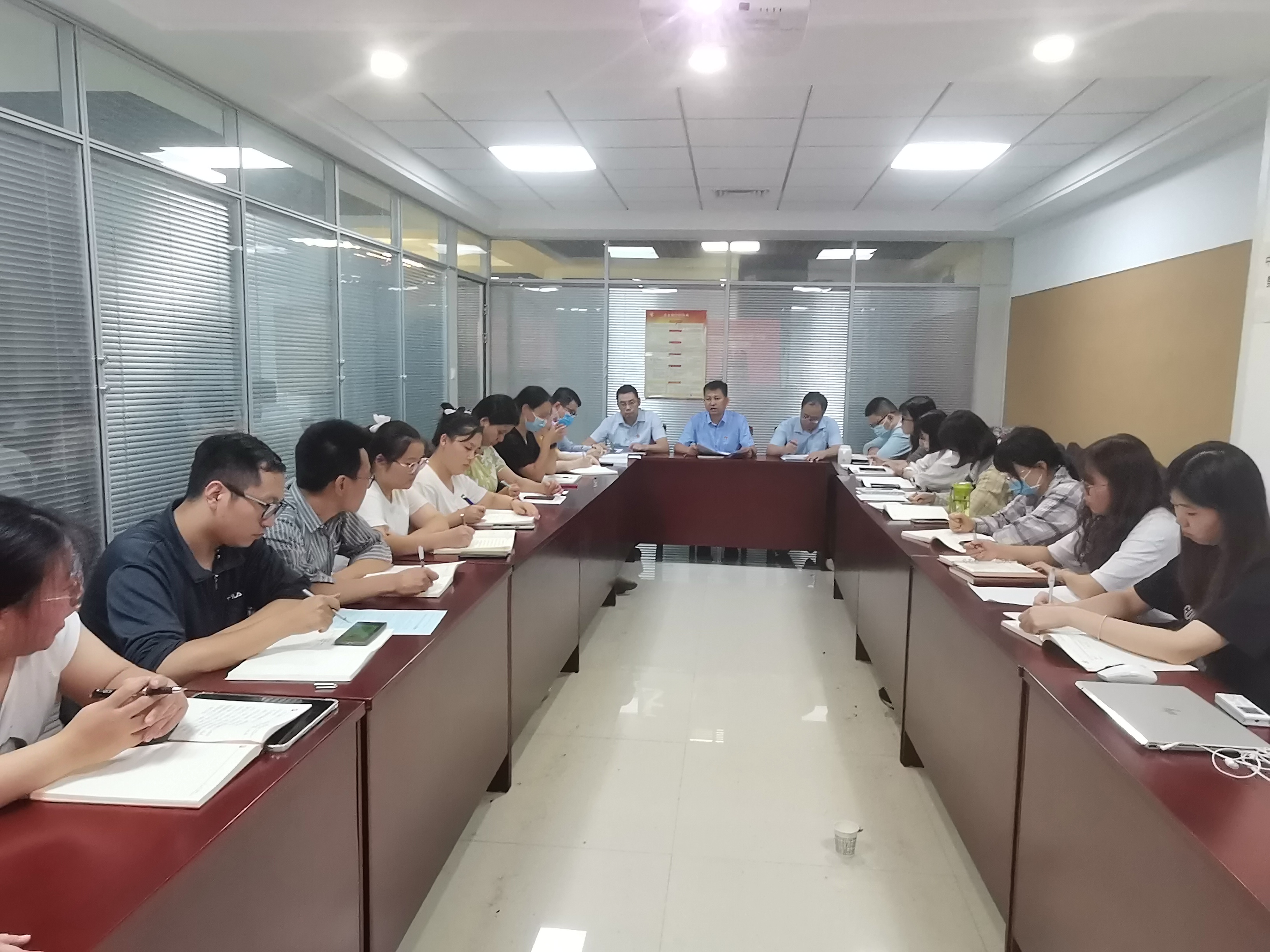 f9b215e2b5e4441293e579431f394574.jpg f9b215e2b5e4441293e579431f394574.jpg