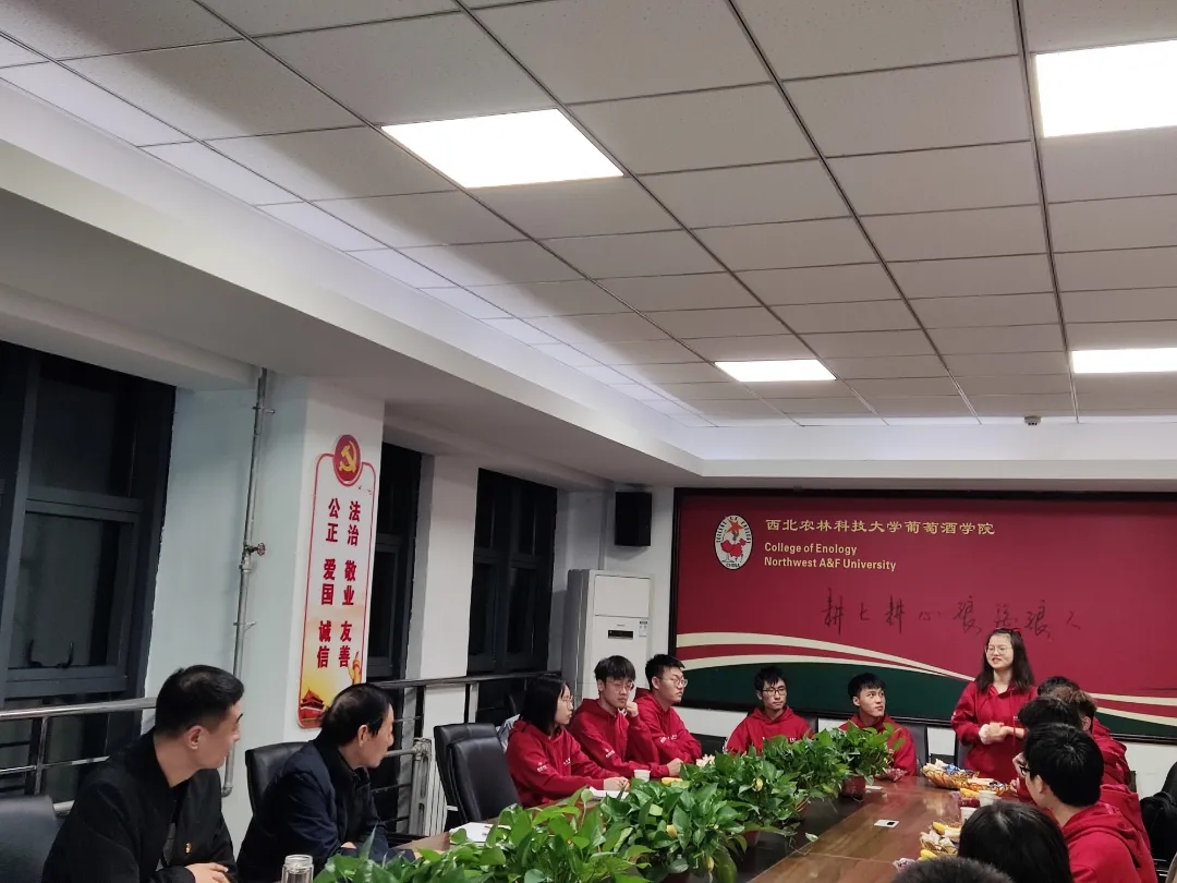 777b7f4cf6bb42b892fe65b06419b1ee.jpg 777b7f4cf6bb42b892fe65b06419b1ee.jpg