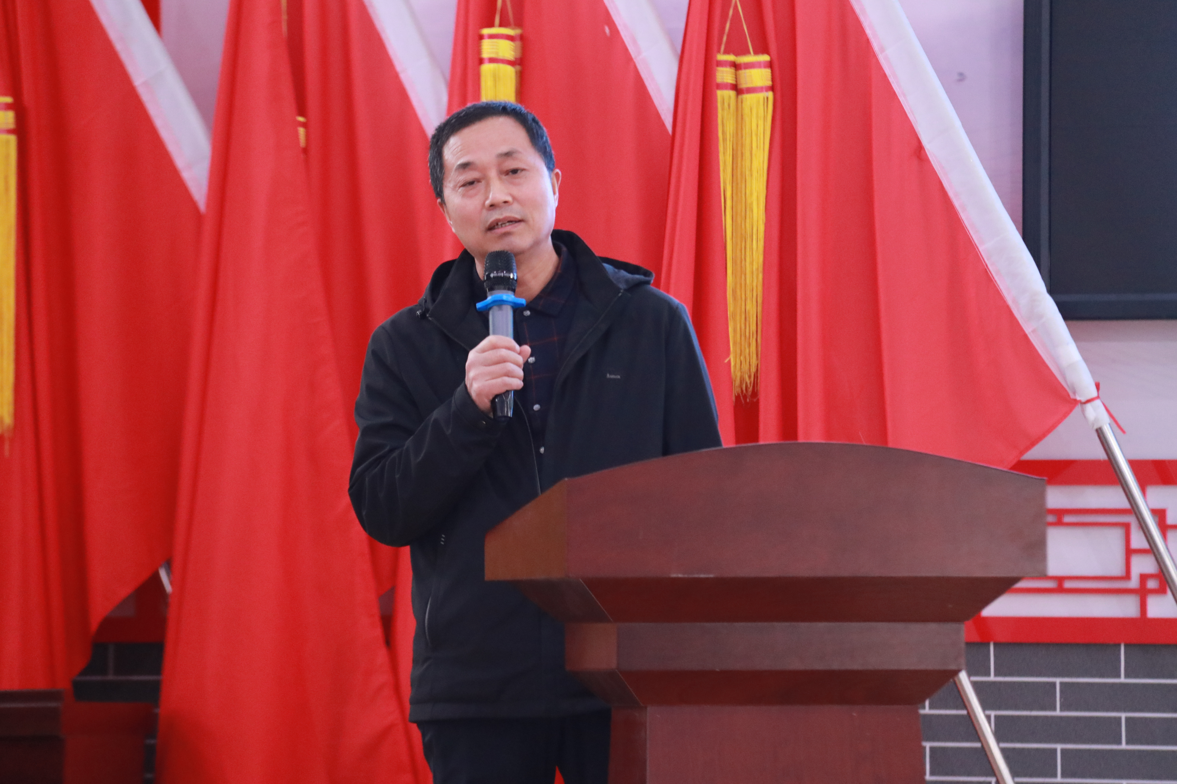 92aeb922a1e54b229b34335c14716420.jpg 92aeb922a1e54b229b34335c14716420.jpg